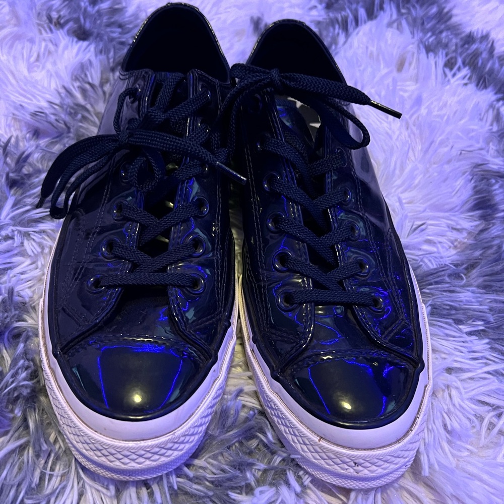 Shiny Black Converse
